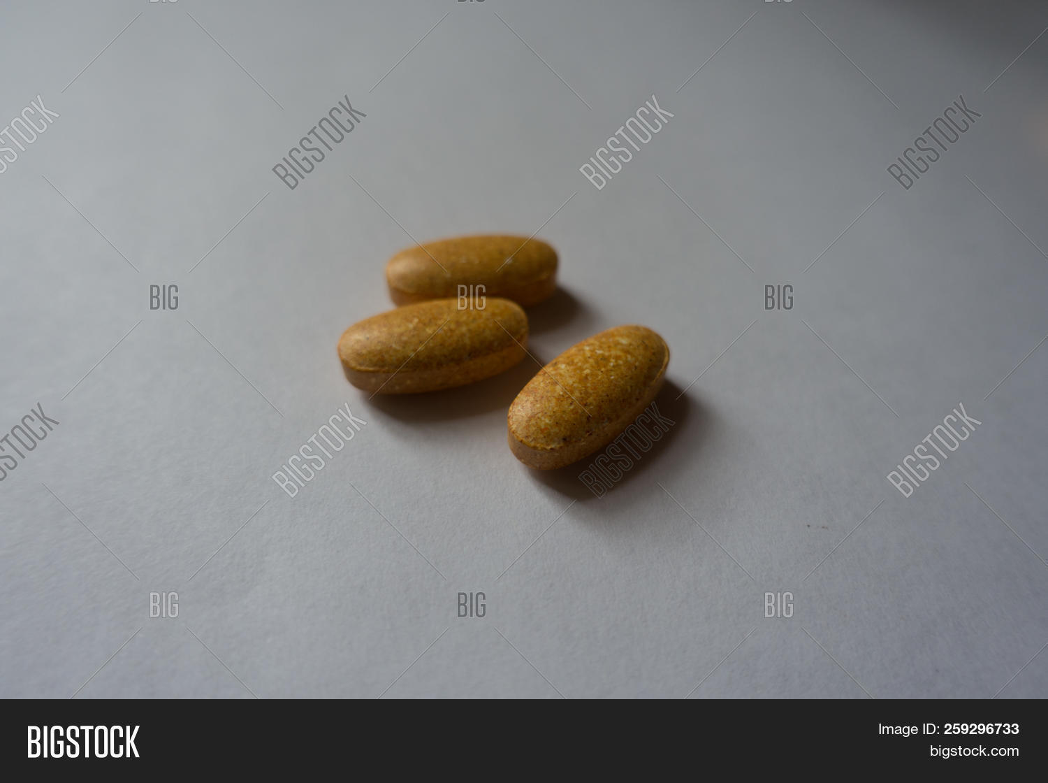 assistance,big,biotechnology,brown,caplet,care,close-up,dietary,dose,drug,energy,health,illness,medical,medicament,medication,medicine,meds,multivitamin,nutrition,nutritional,objects,oblong,orange,oval,pharmaceutical,pharmacy,pill,polyvitamin,prescription,recovery,relief,remedy,supplement,support,tablet,therapy,three,vitality,vitamin,wellbeing