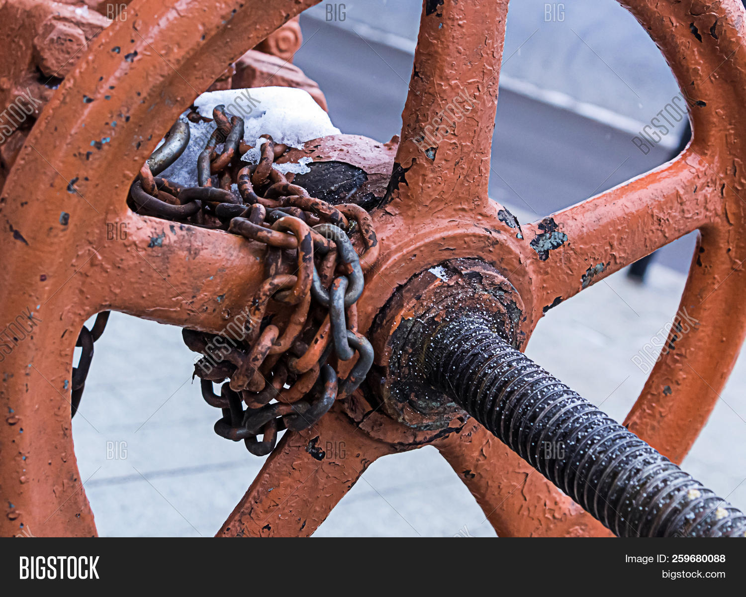 aged,bolted,chain,circular,concept,connect,connection,corrosion,coupling,diesel,energy,engineering,factory,fuel,gas,gasoline,gate,gear,gearing,handle,heavy,industrial,iron,join,link,lock,locked,machine,manufactory,manufacturing,metal,metallic,nut,object,oil,old,orange,pipe,rings,round,rust,security,set,steel,strong,switch,tube,valve,welded,wheel